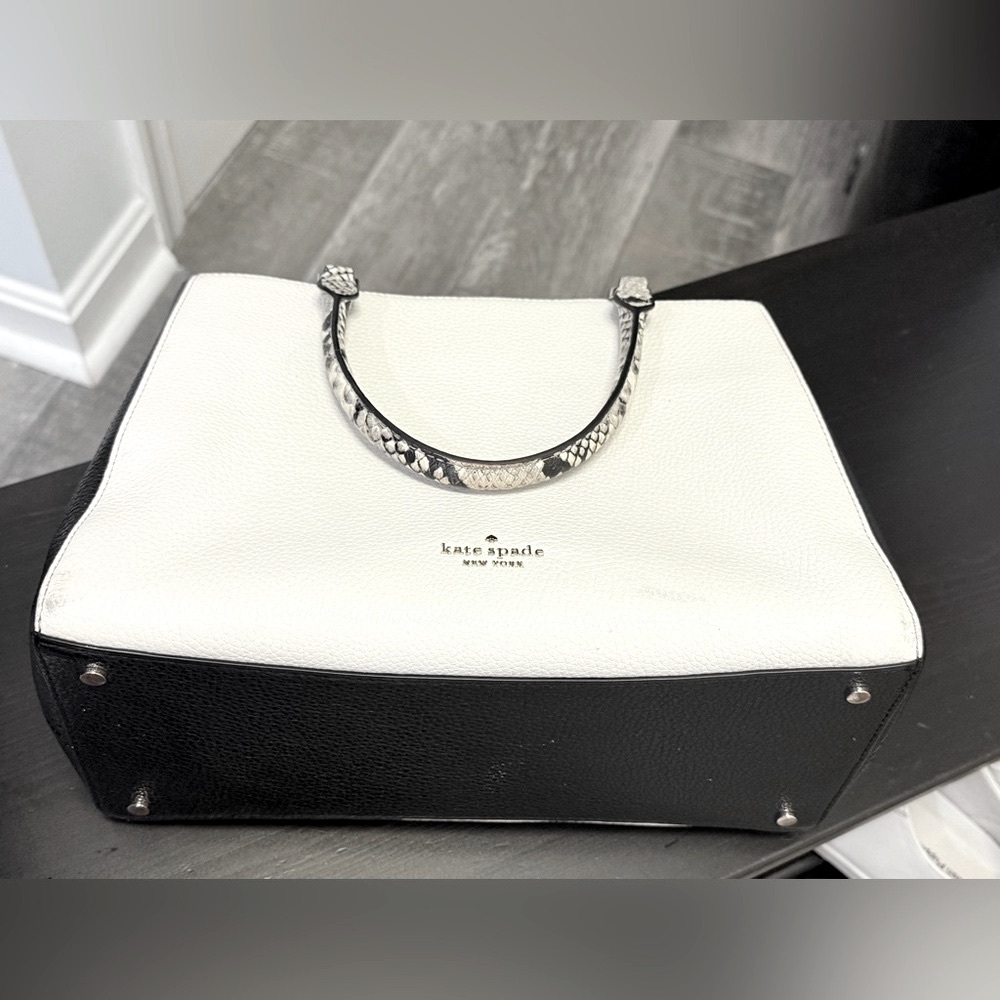 Leila Medium Triple Compartment Satchel - Picture 8 of 8